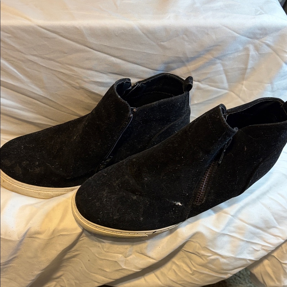 Pierre Dumas Black Ankle Boots